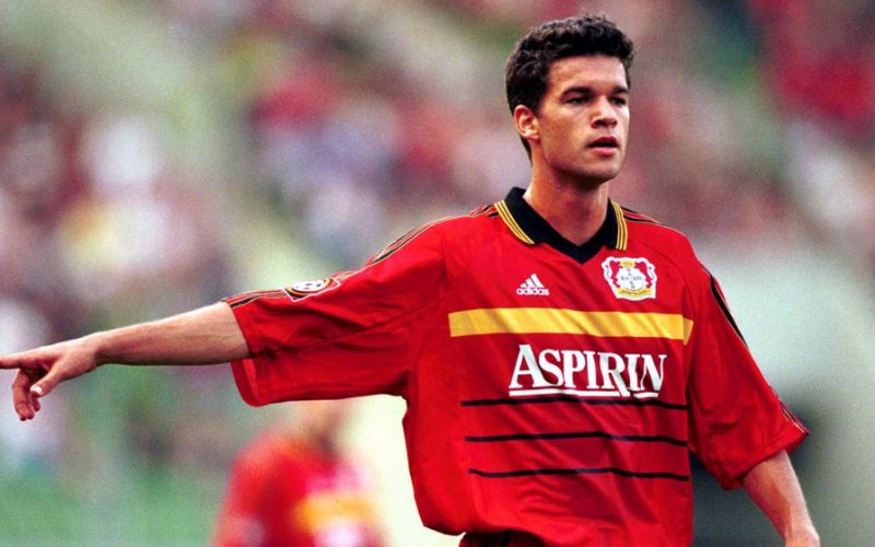 Ballack tỏa sáng và giúp Kaiserslautern vô địch Bundesliga 1998