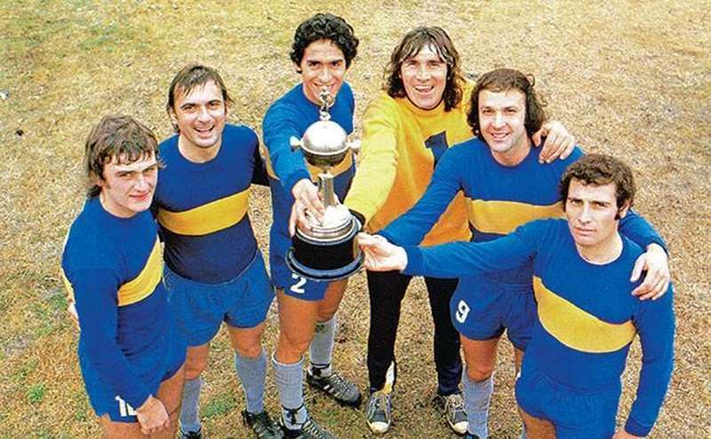 Chiếc cúp vô địch Copa Libertadores năm 1977 của đội bóng