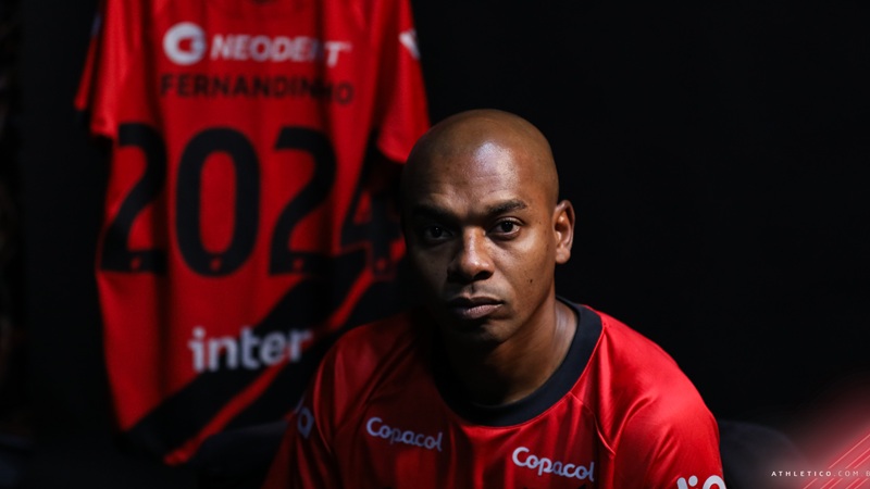 Fernandinho và sự quay trở lại ngọt ngào cùng đội bóng quê hương