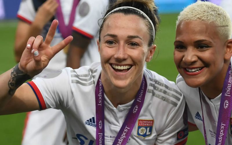 Nàng hậu vệ vô địch Champions League 3 lần cùng Lyon