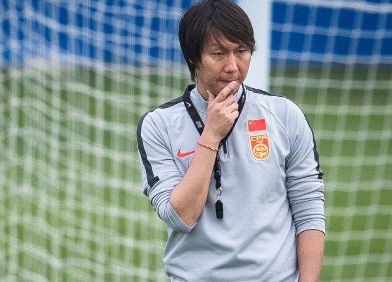 Trong màu áo Dalian Shide, Li Tie ghi nhiều bàn thắng quan trọng và trở thành trụ cột tuyến giữa