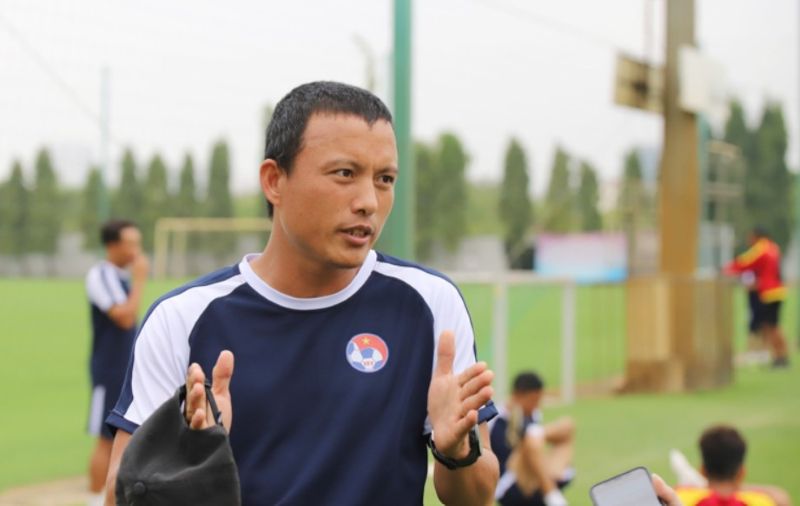 Nguyễn Văn Biển là hậu vệ thép và biểu tượng kiên cường của bóng đá Việt Nam